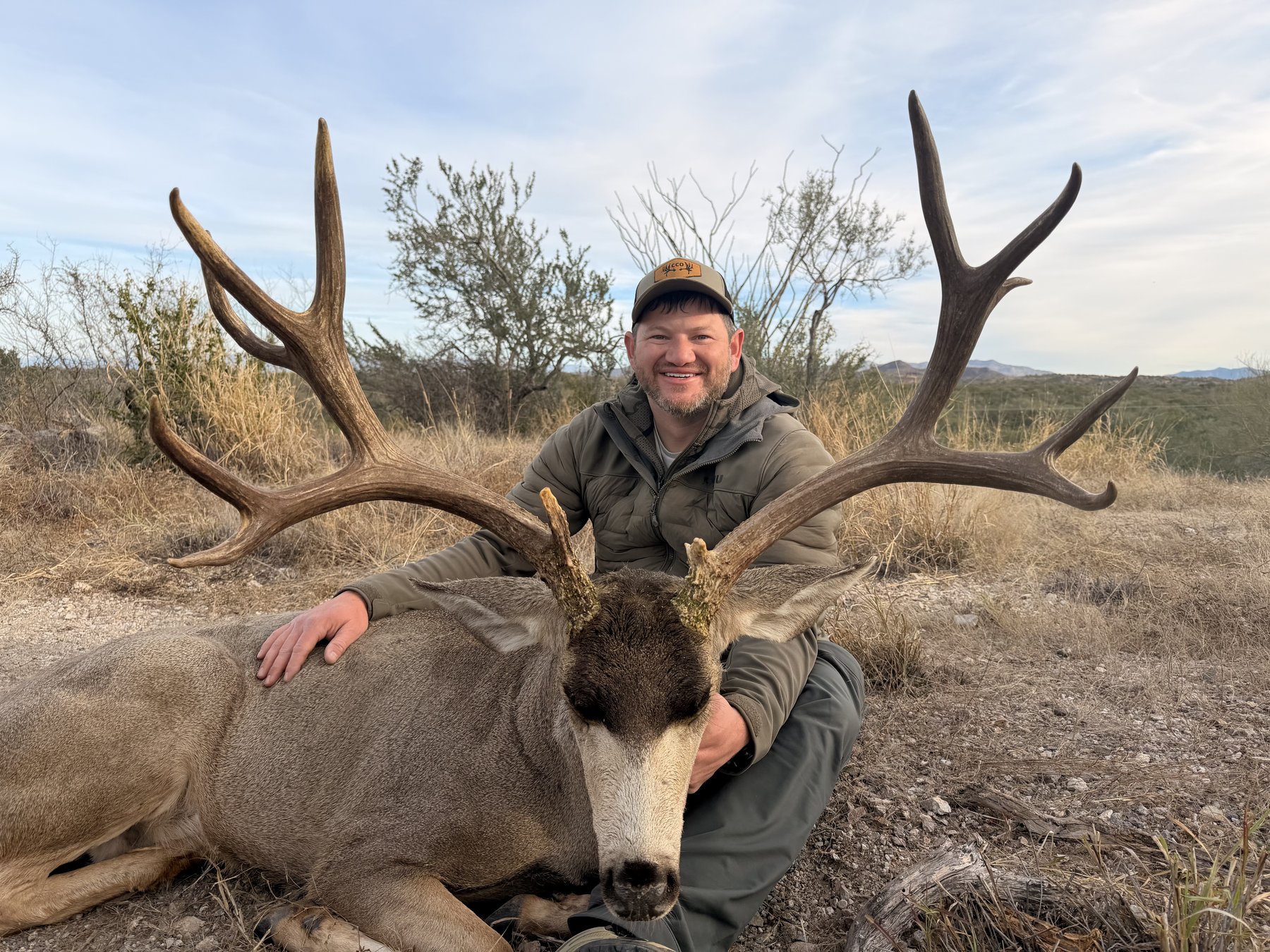 Mule deer hunter with massive rack in Sonora